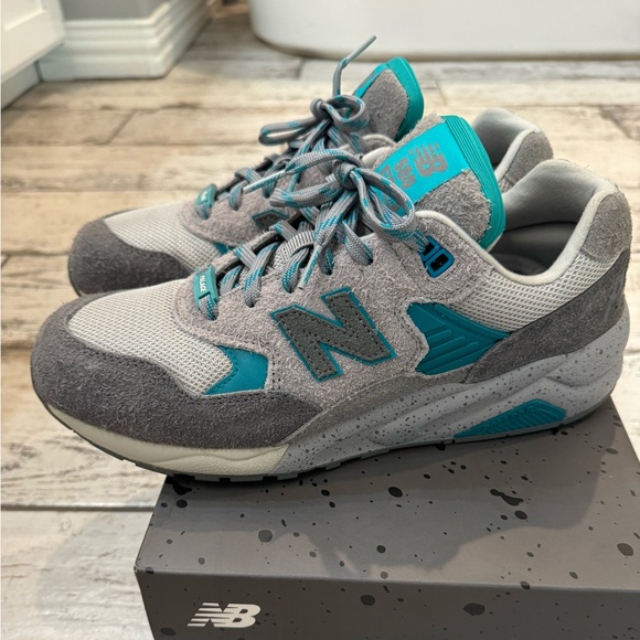 Palace X New Balance men’s sz 10.5 - Picture 4 of 8